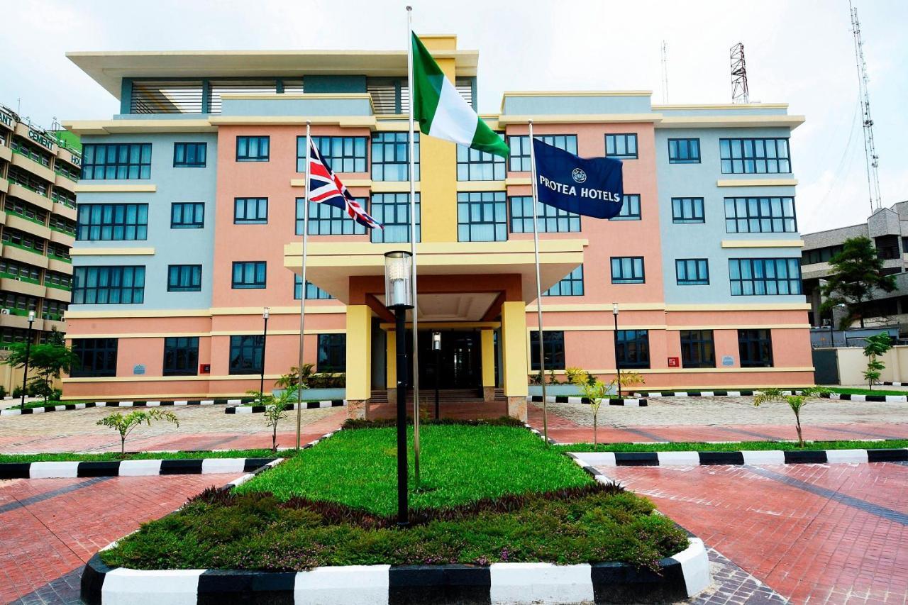 Protea Hotel By Marriott Ikeja Select Lagos Exteriör bild