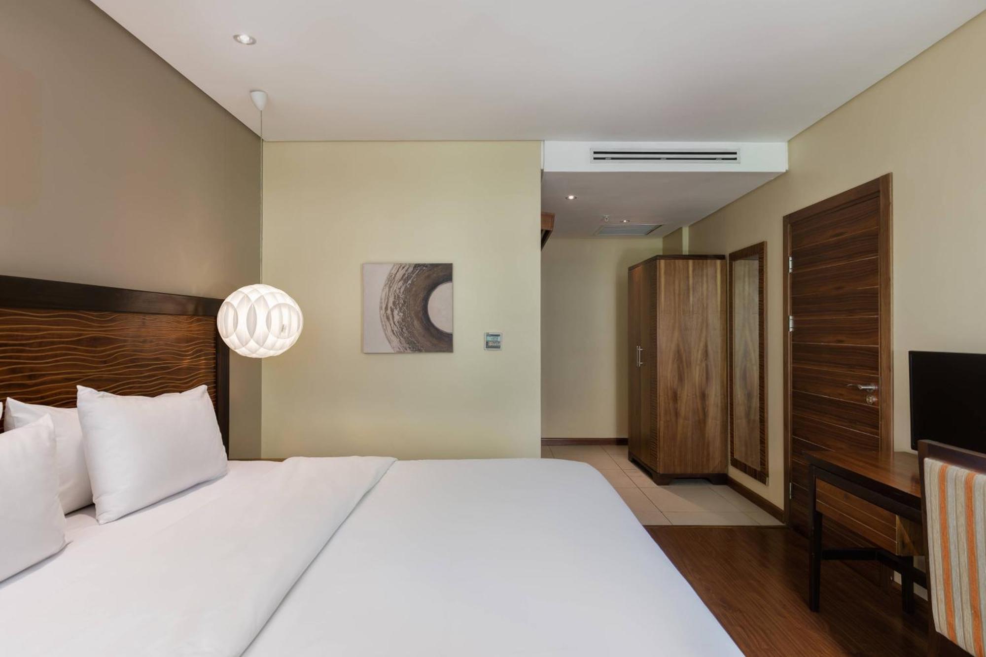 Protea Hotel By Marriott Ikeja Select Lagos Exteriör bild