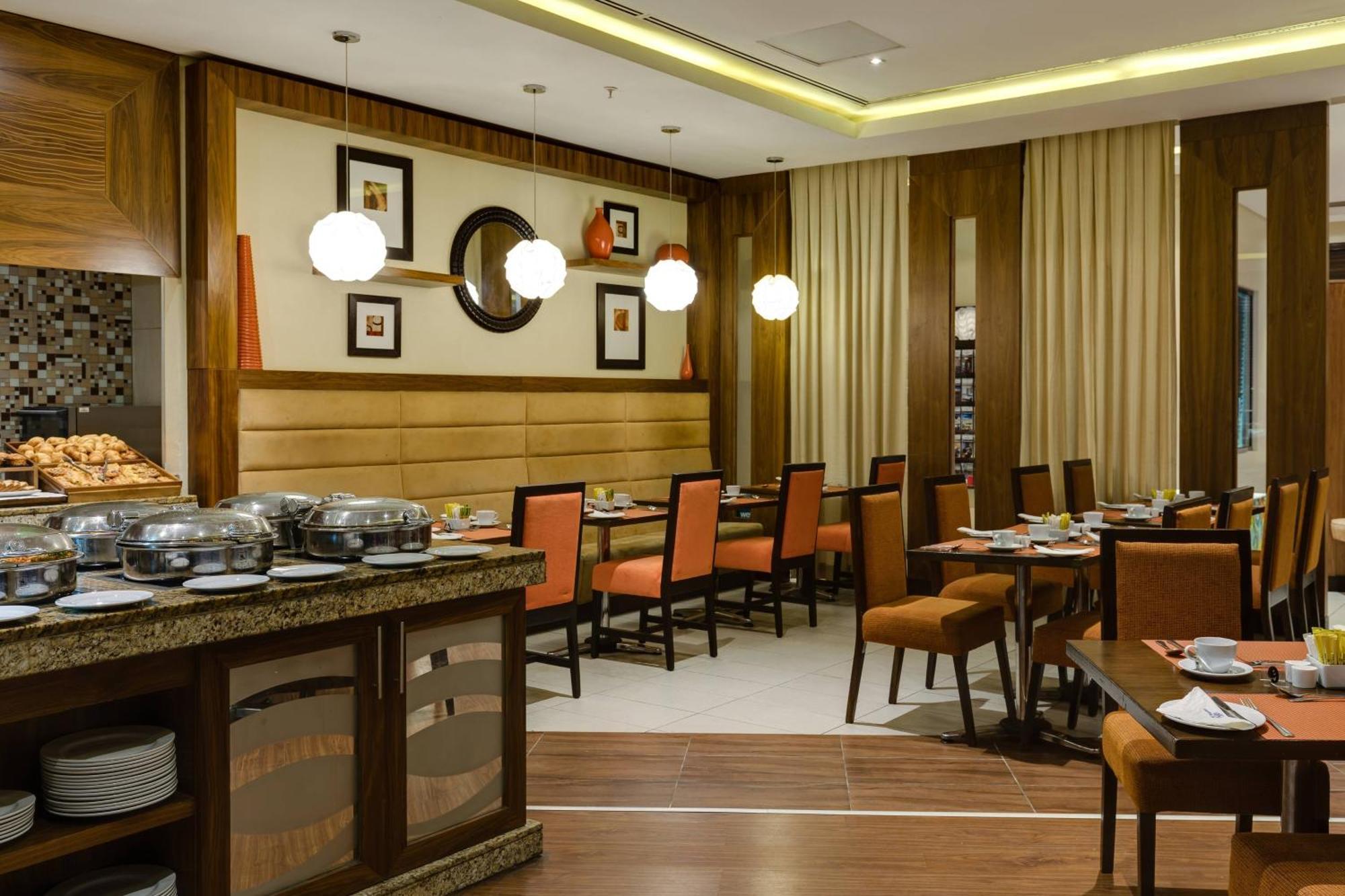 Protea Hotel By Marriott Ikeja Select Lagos Exteriör bild