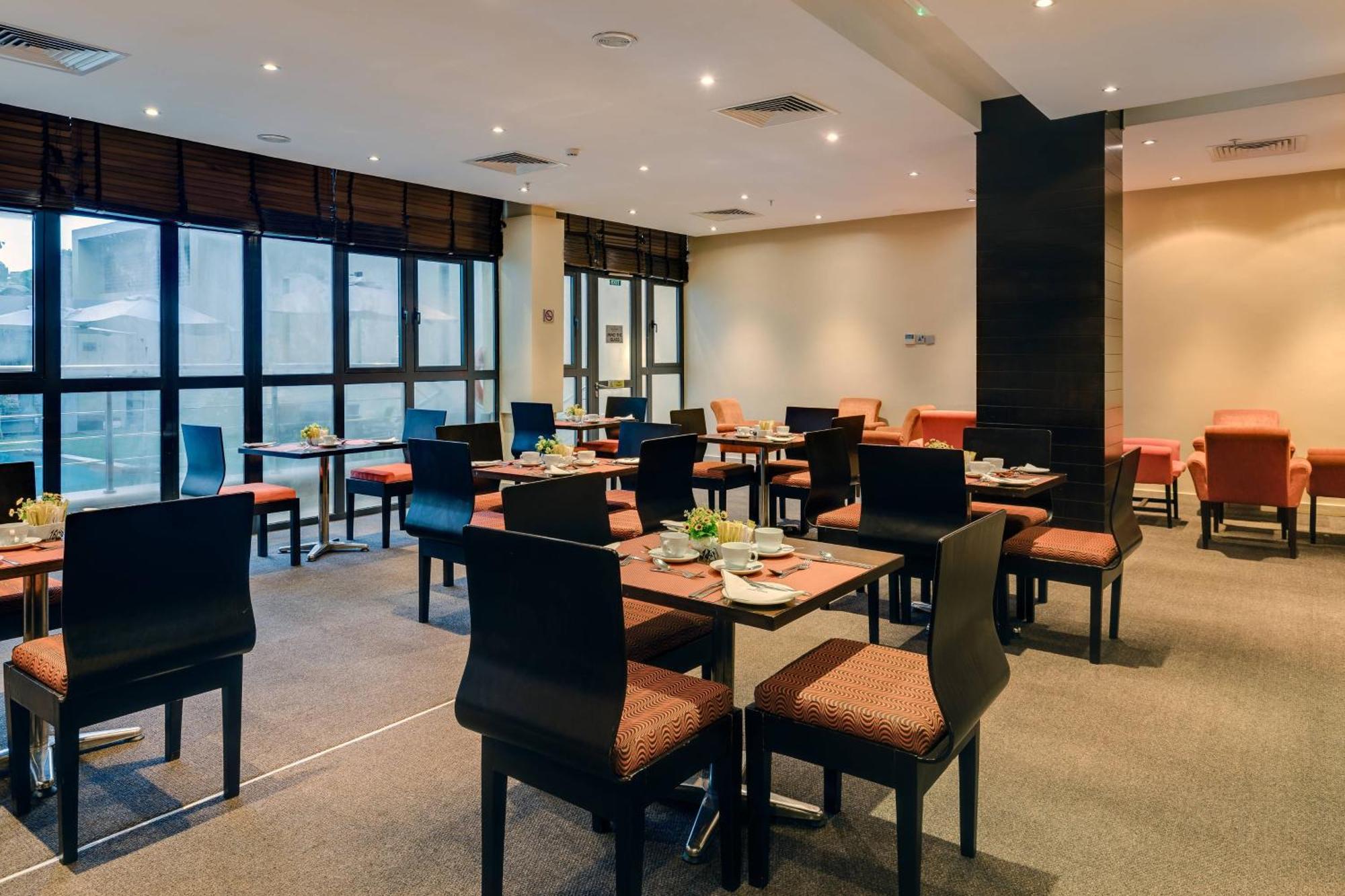Protea Hotel By Marriott Ikeja Select Lagos Exteriör bild