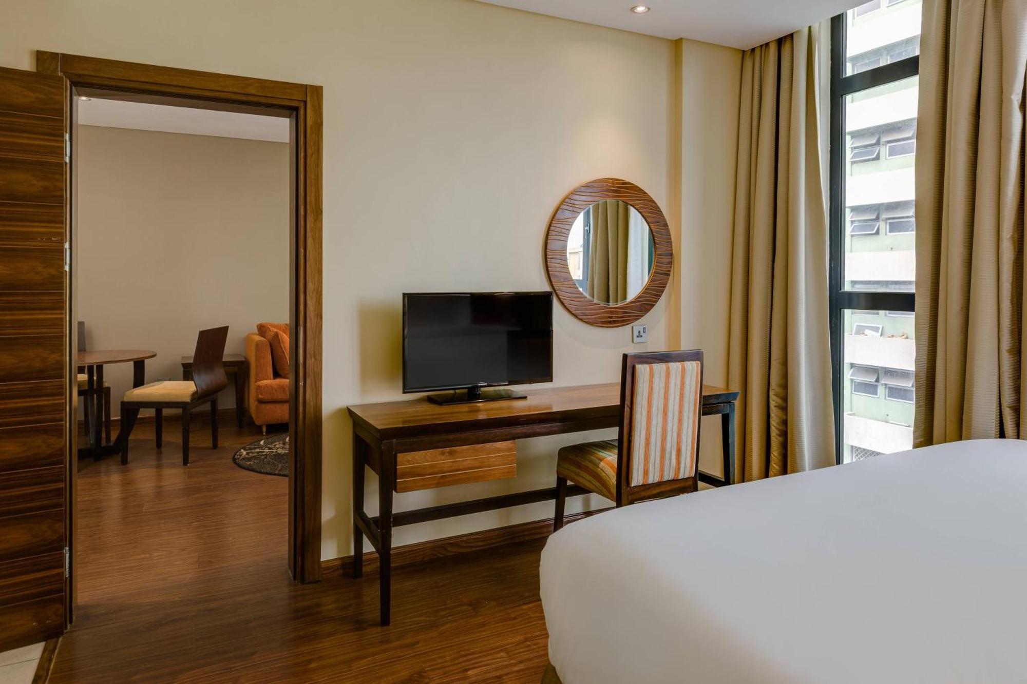 Protea Hotel By Marriott Ikeja Select Lagos Exteriör bild