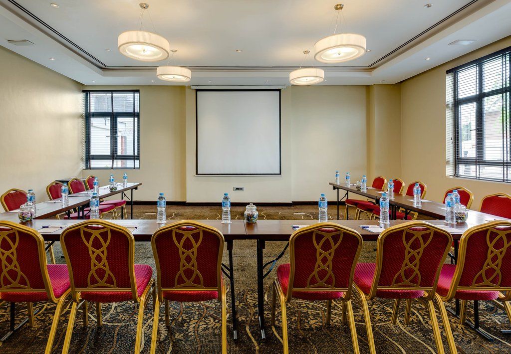 Protea Hotel By Marriott Ikeja Select Lagos Exteriör bild