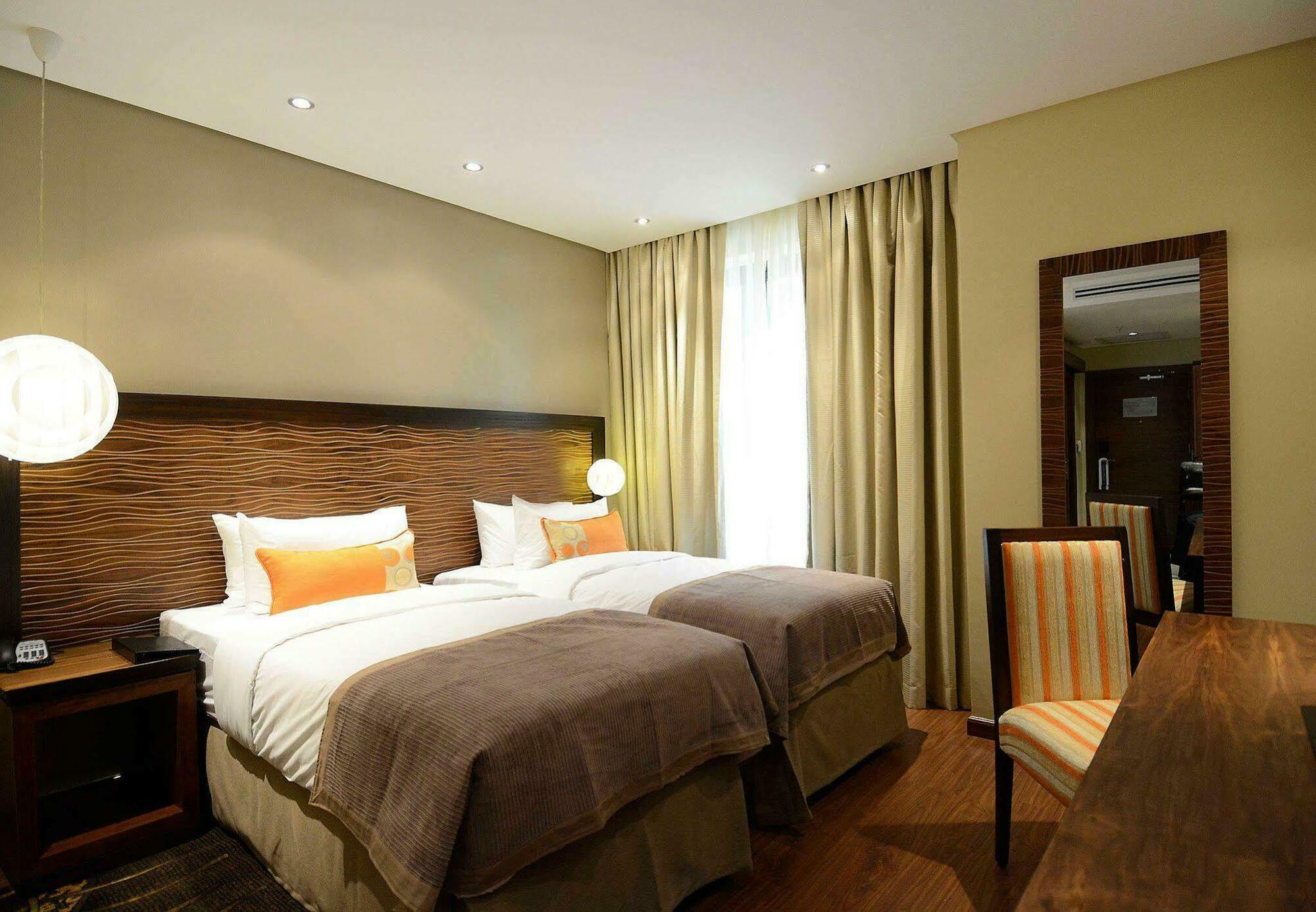 Protea Hotel By Marriott Ikeja Select Lagos Exteriör bild